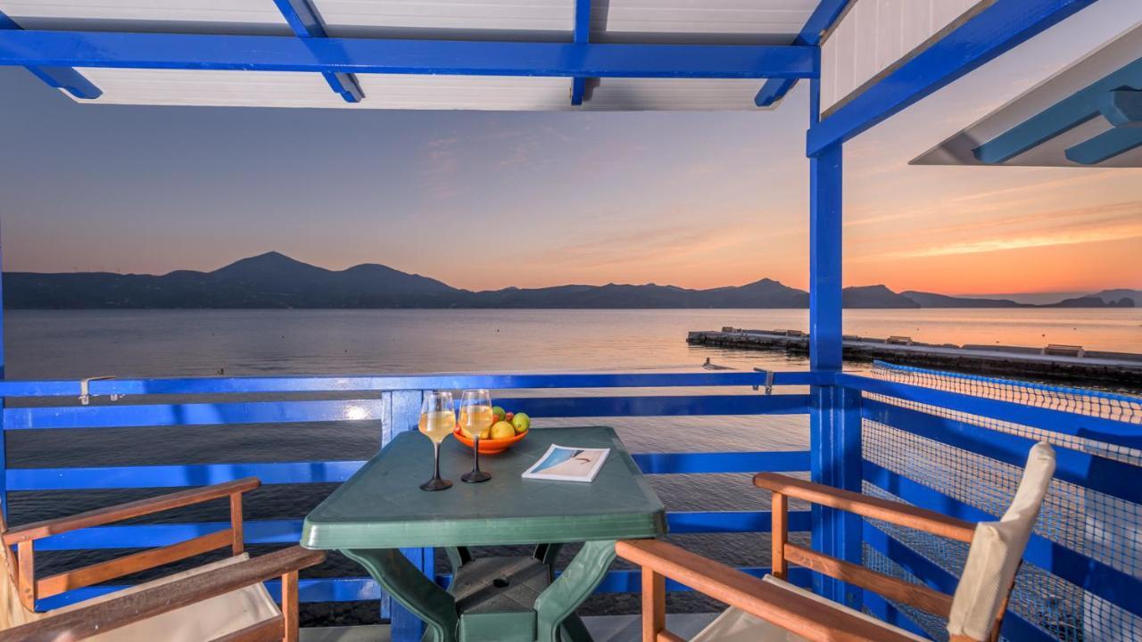 Blue Traditional Boathouse In Klima Klima  Εξωτερικό φωτογραφία